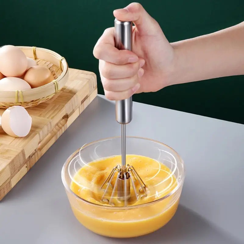 Batedor de Aço Inoxidável com Alça de Madeira - Semi-Automático, Rotativo, G041