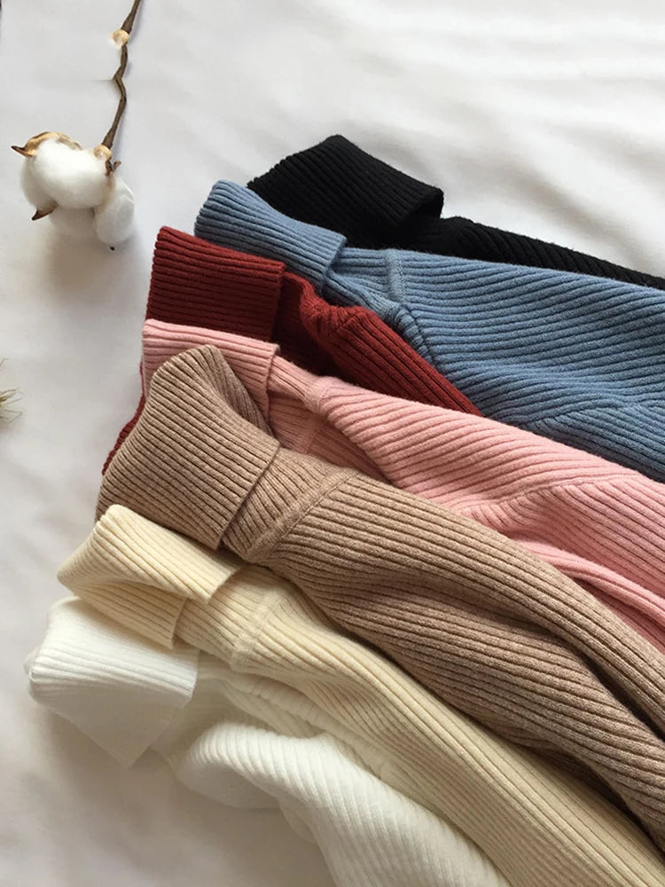 Suéter Feminino de Tricô com Gola Alta - Outono/Inverno